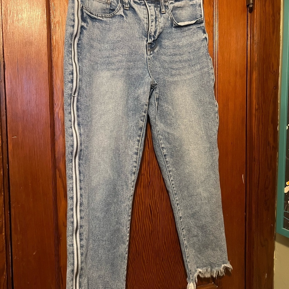 Wild Fable Jeans High Rise Ankle Frayed Distressed Side Zipper Detail Womens 4